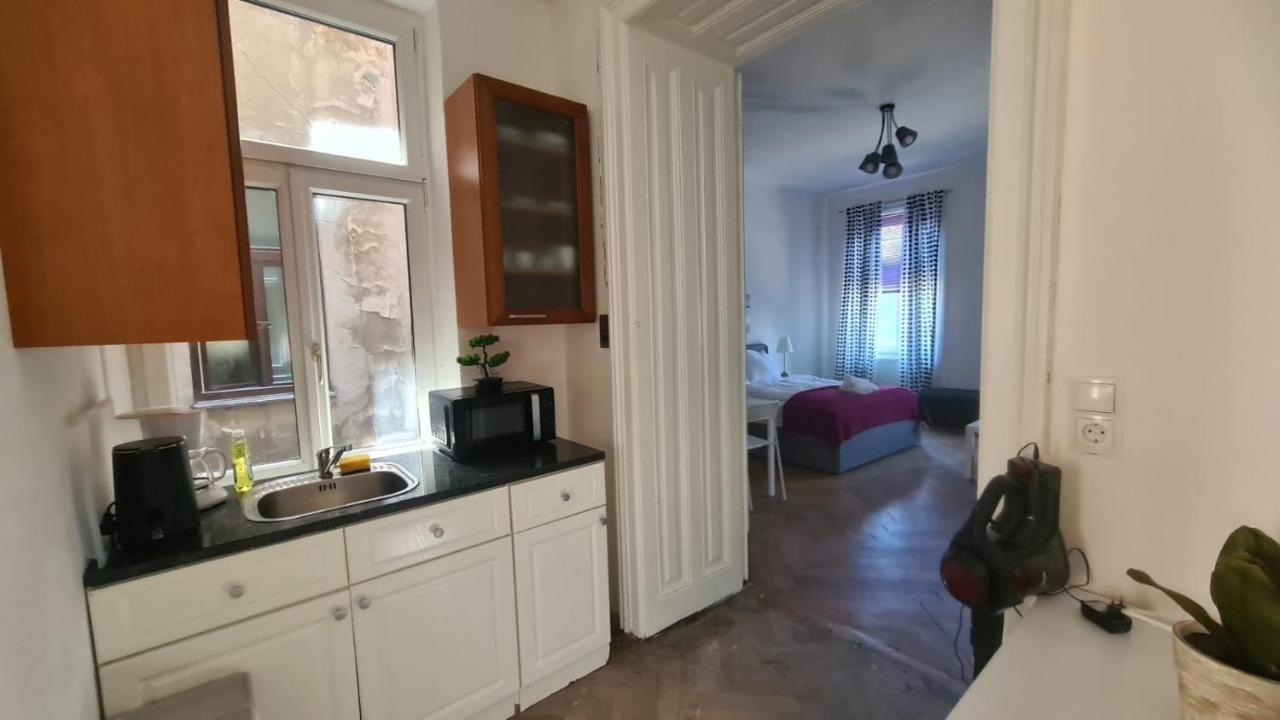 4 Great Apartment Akh - Ideal For Groups Of 19 Wenen Buitenkant foto
