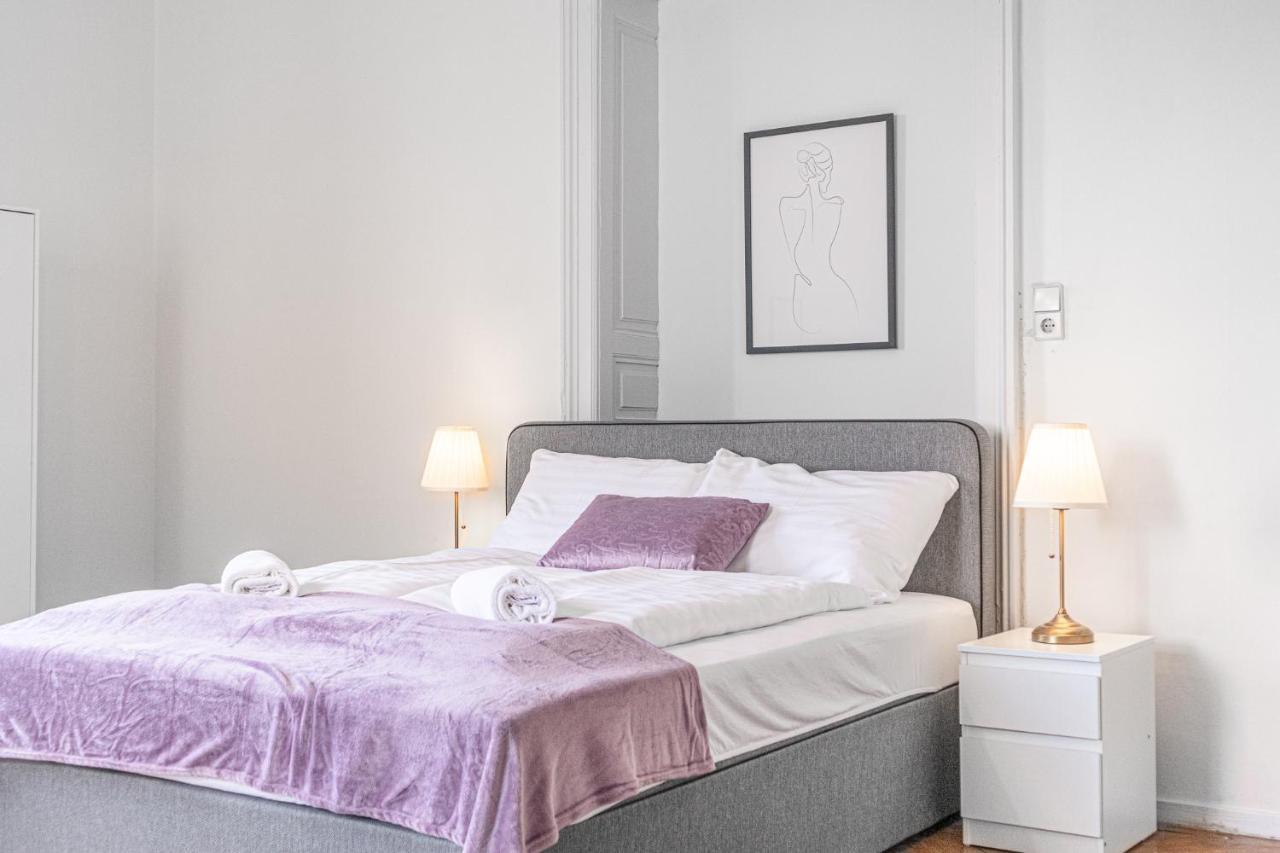 4 Great Apartment Akh - Ideal For Groups Of 19 Wenen Buitenkant foto